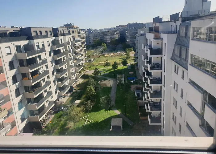 Cozy Bright Penthouse Close To U1 And U6 Metros Βιέννη